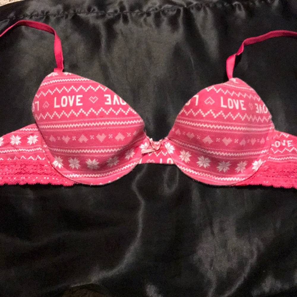 34B Pink Bra
